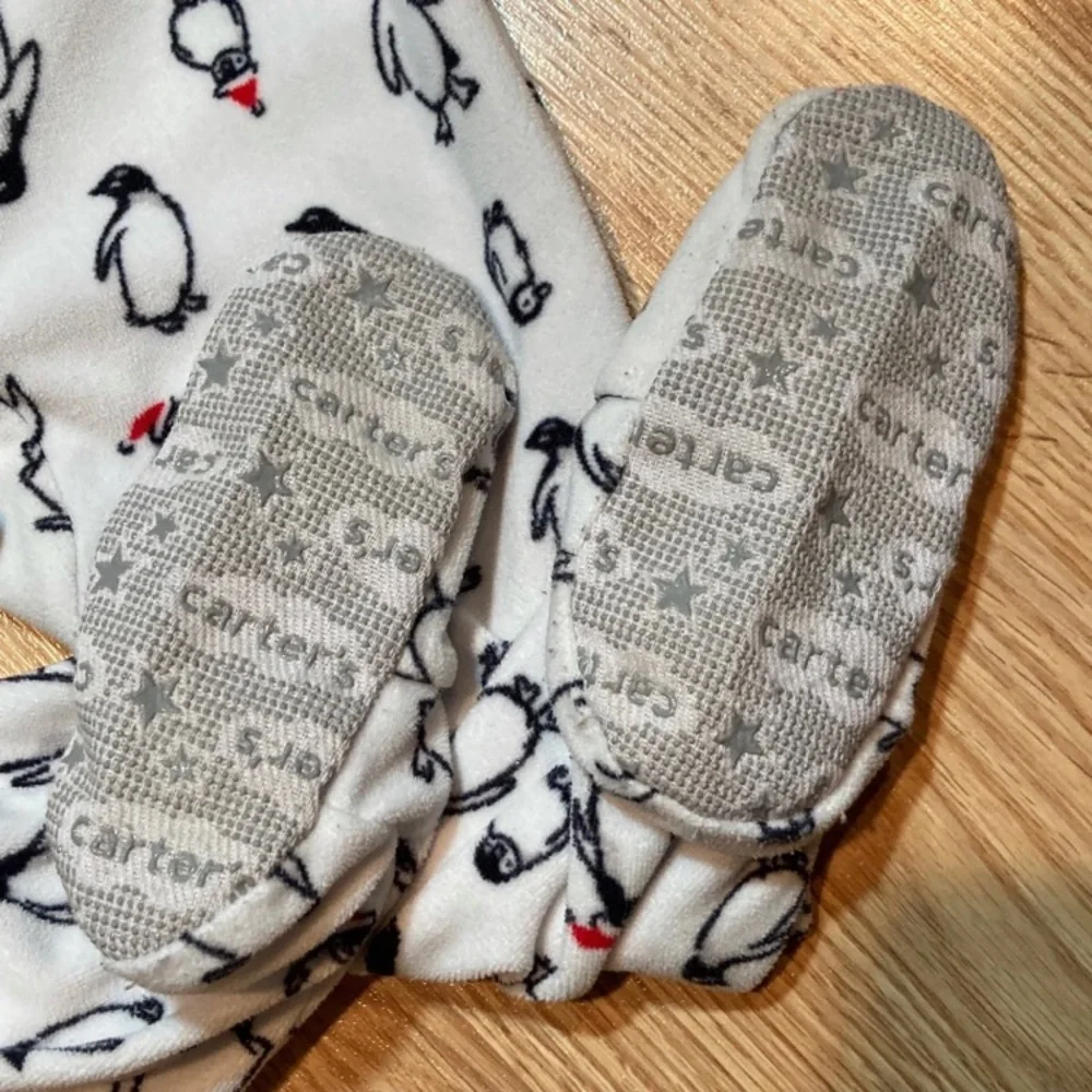 Carters velour sleeper penguin‎ Santa hat 18 months